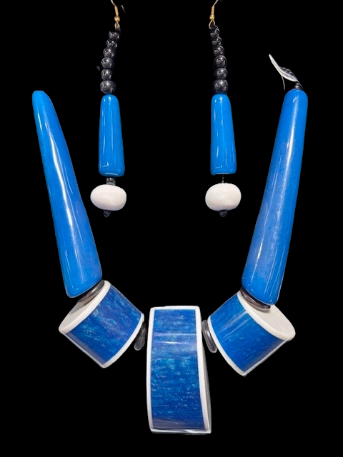 EXOTIC NECKLACE